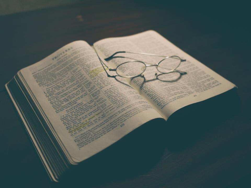 Simplifying Bible Learning: Discover the One-Page Study Guides by AmazingWords